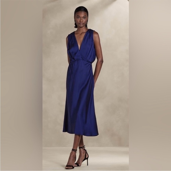 NWT! Banana Republic Navy Jessie Midi Dress - Multiple Sizes🧶 - Picture 1 of 10